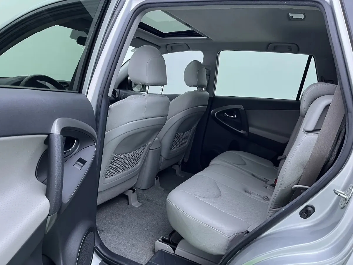 2009 Toyota RAV4 2.0L 150HP L4 4AT,autocango,china used car exporter,china ev exporter,chinese used car exporter,chinese used ev exporter