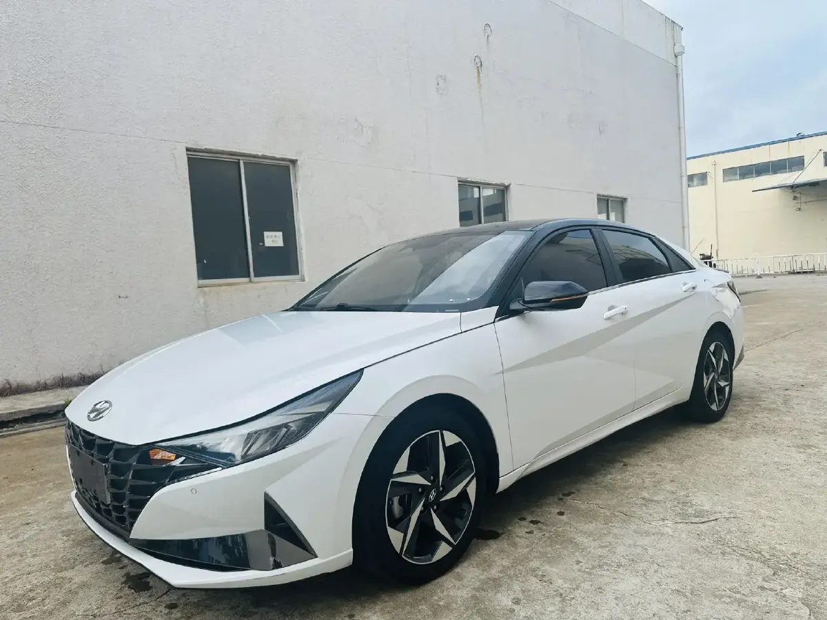 2021 Hyundai Elantra 1.5L 115HP L4 CVT