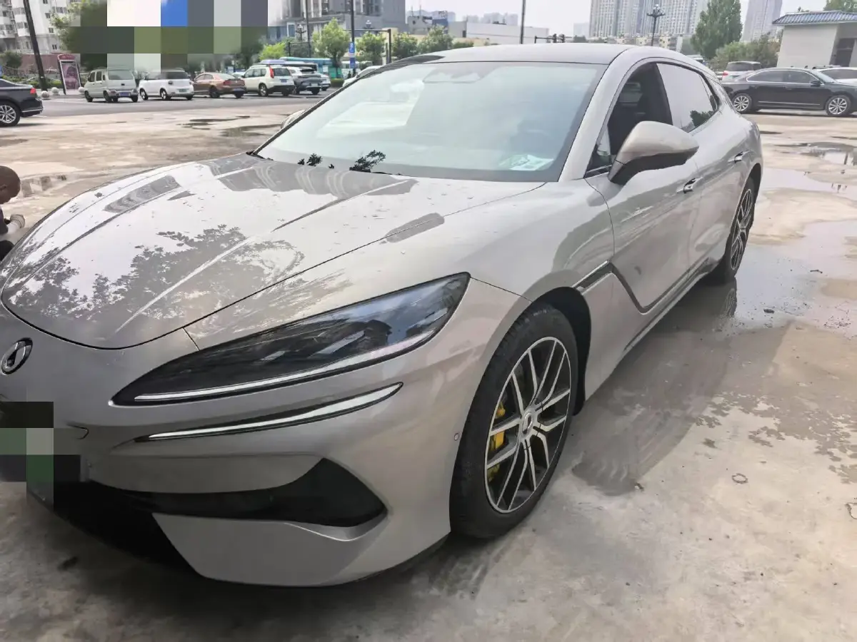 2024 Denza DenzaZ9GT 2.0T 207HP L4 E-CVT PHEV 38.5KWH