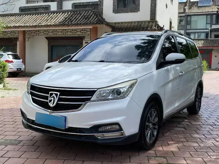 2017 BaoJun 730 1.5T 150HP L4 6MT