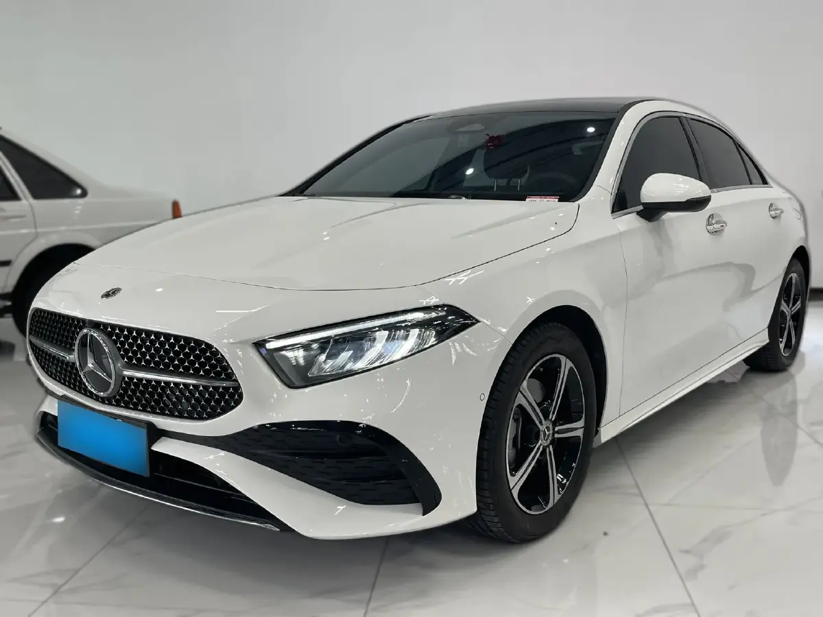 2025 Mercedes-Benz A Class 1.3T 163HP L4 7DCT
