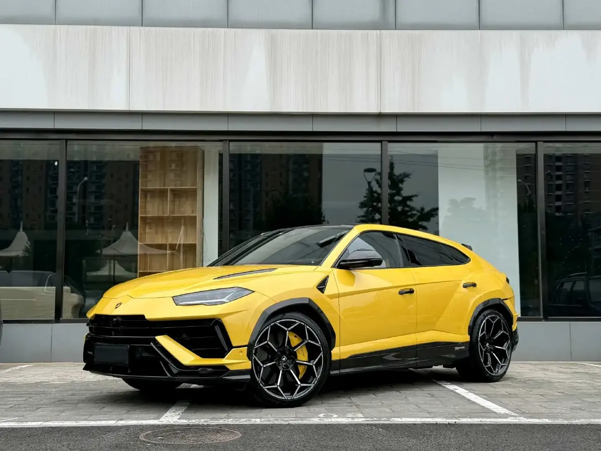 2022 Lamborghini Urus 4.0T 641HP V8 8AT