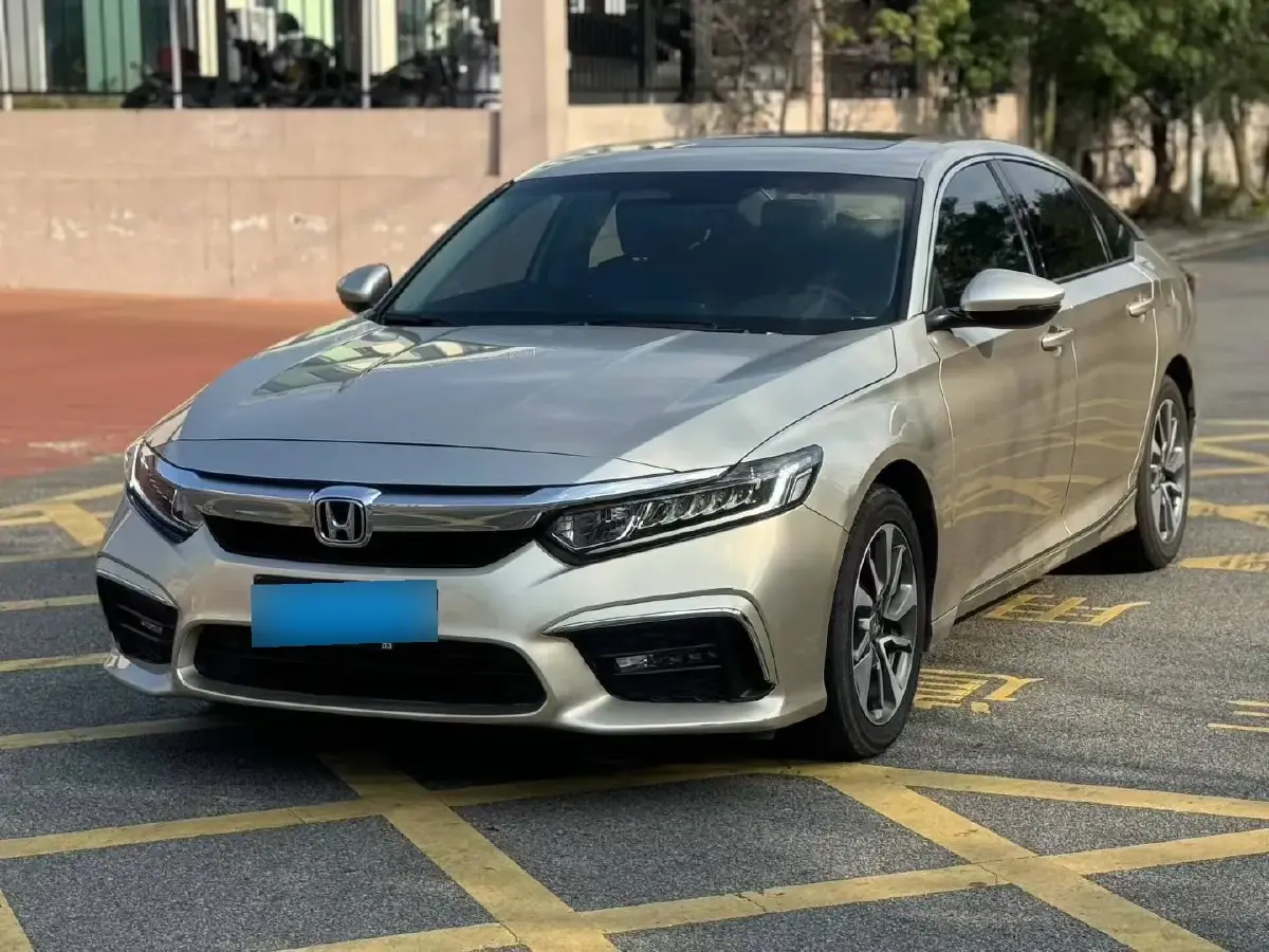 2019 Honda Inspire 1.5T 194HP L4 CVT