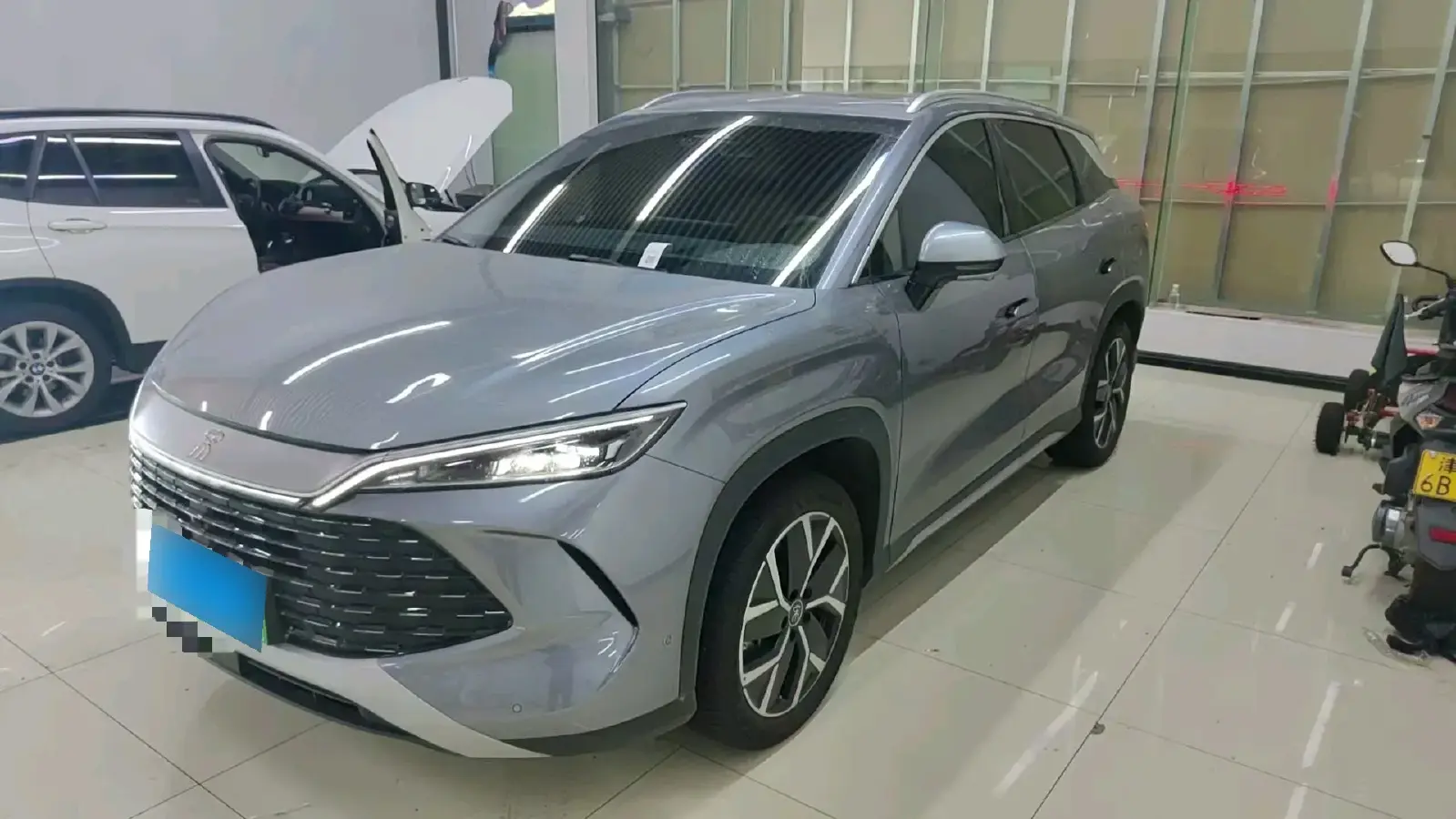 2024 BYD SongL DM-i 1.5L 101HP L4 E-CVT PHEV 26.6KWH