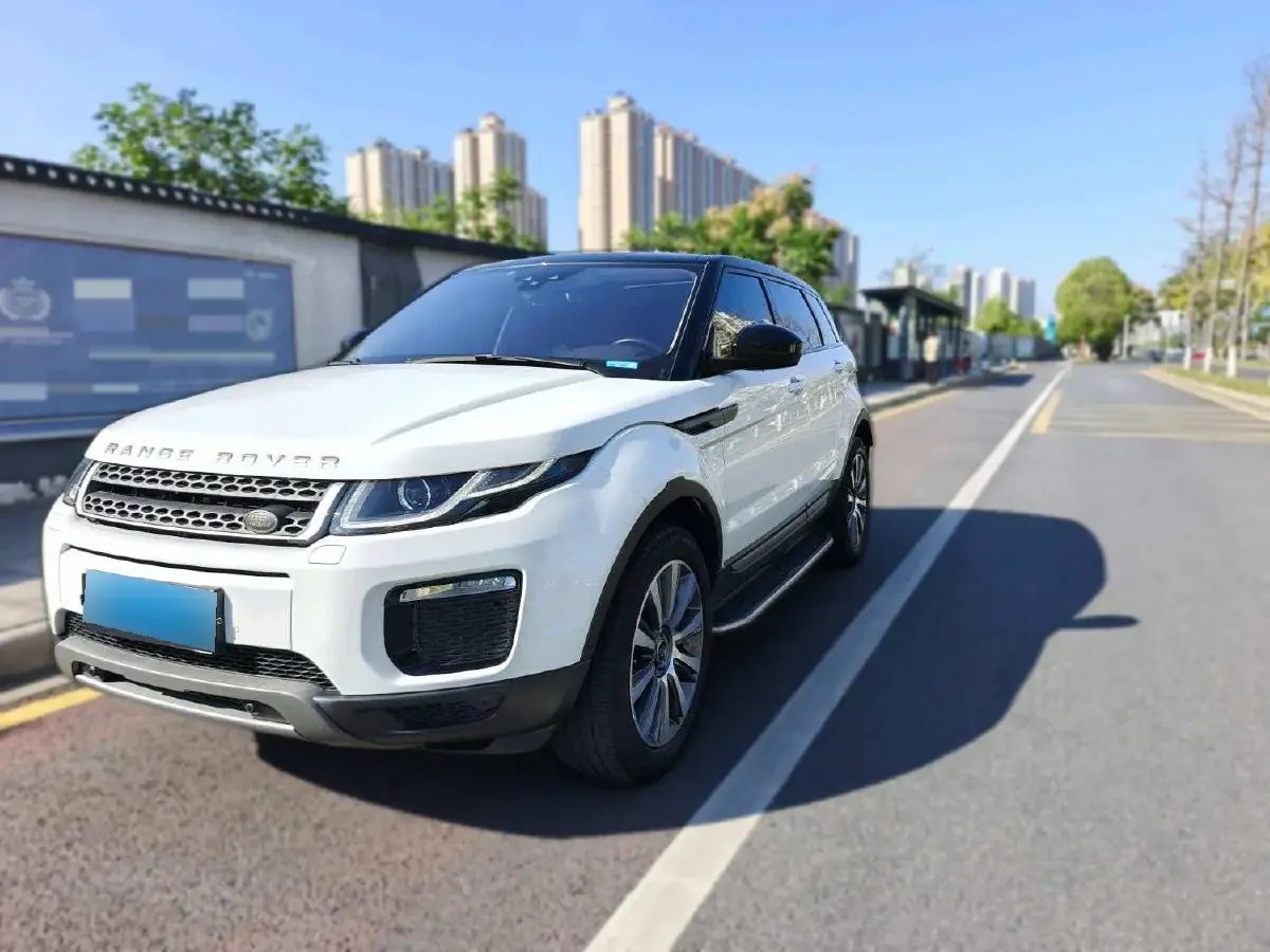 2018 Land Rover Range Rover Evoque 2.0T 241HP L4 9AT