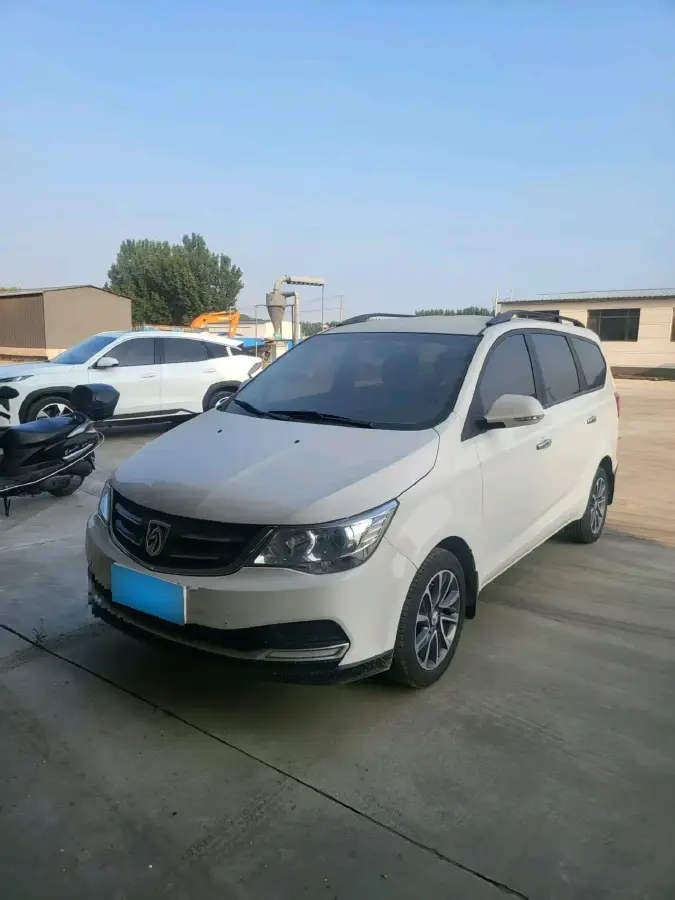 2019 BaoJun 730 1.5L 105HP L4 6MT