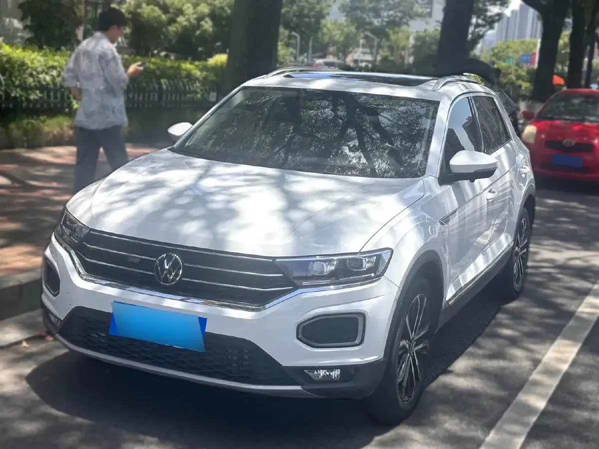 2022 Volkswagen T-Roc 1.4T 150HP L4 7DCT