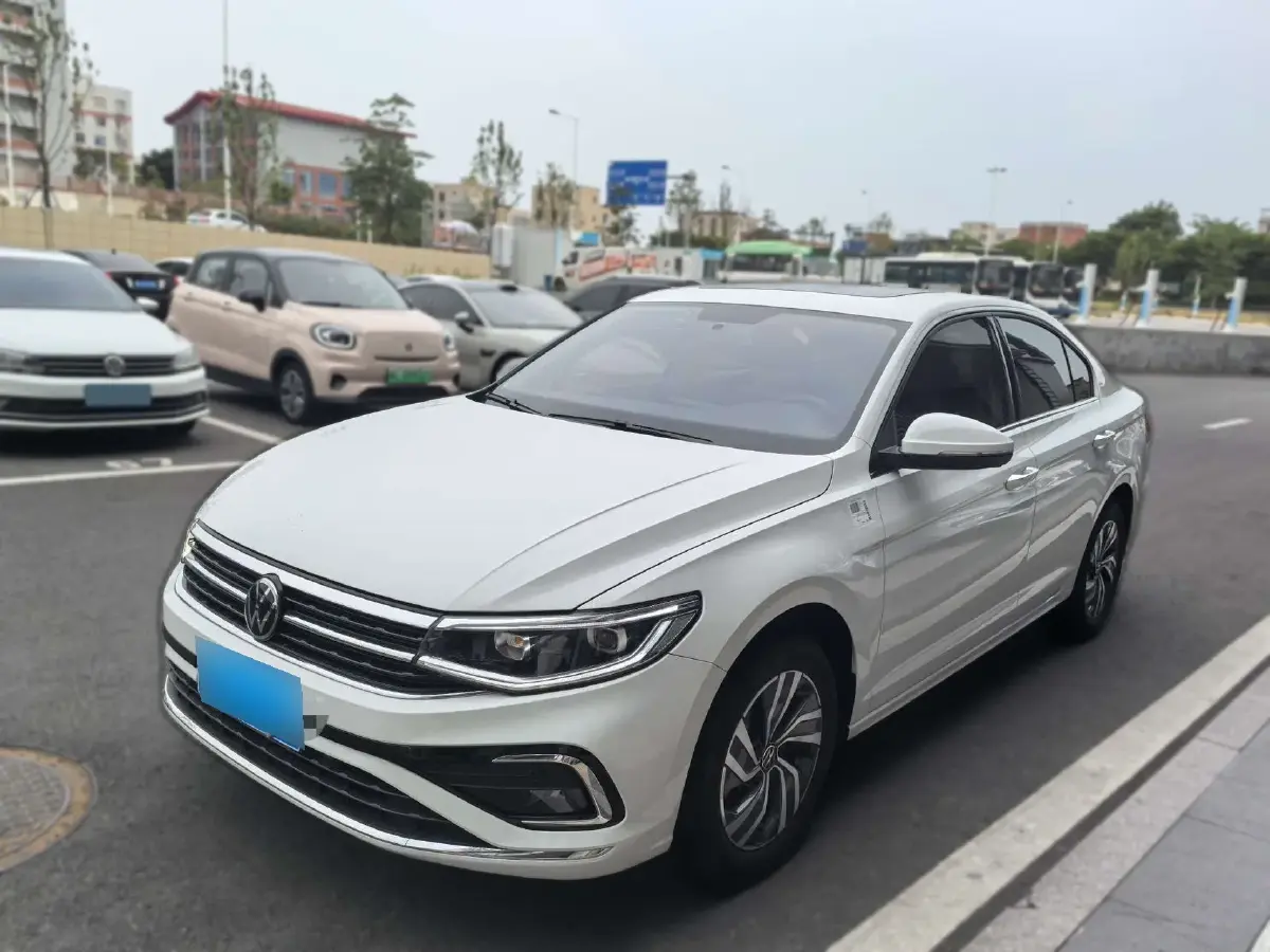 2024 Volkswagen Bora 1.4T 150HP L4 7DCT