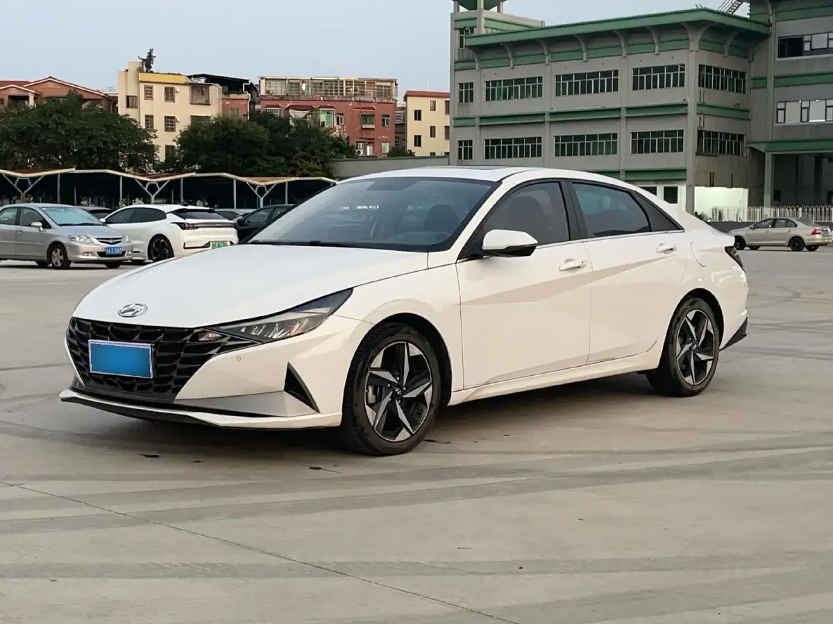 2021 Hyundai Elantra 1.5L 115HP L4 CVT