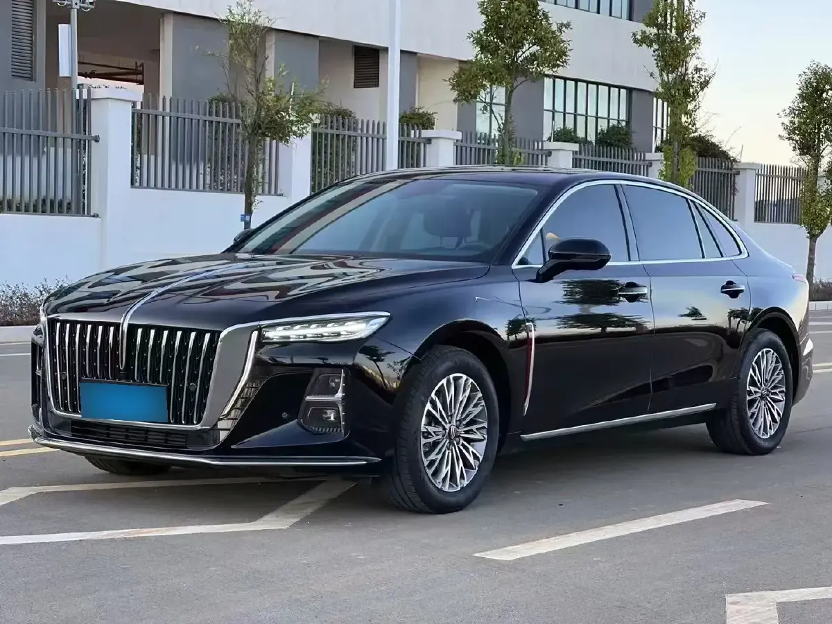2024 HongQi H5 2.0T 224HP L4 8AT