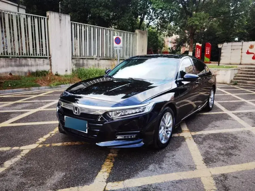2018 Honda Accord 1.5T 194HP L4 CVT