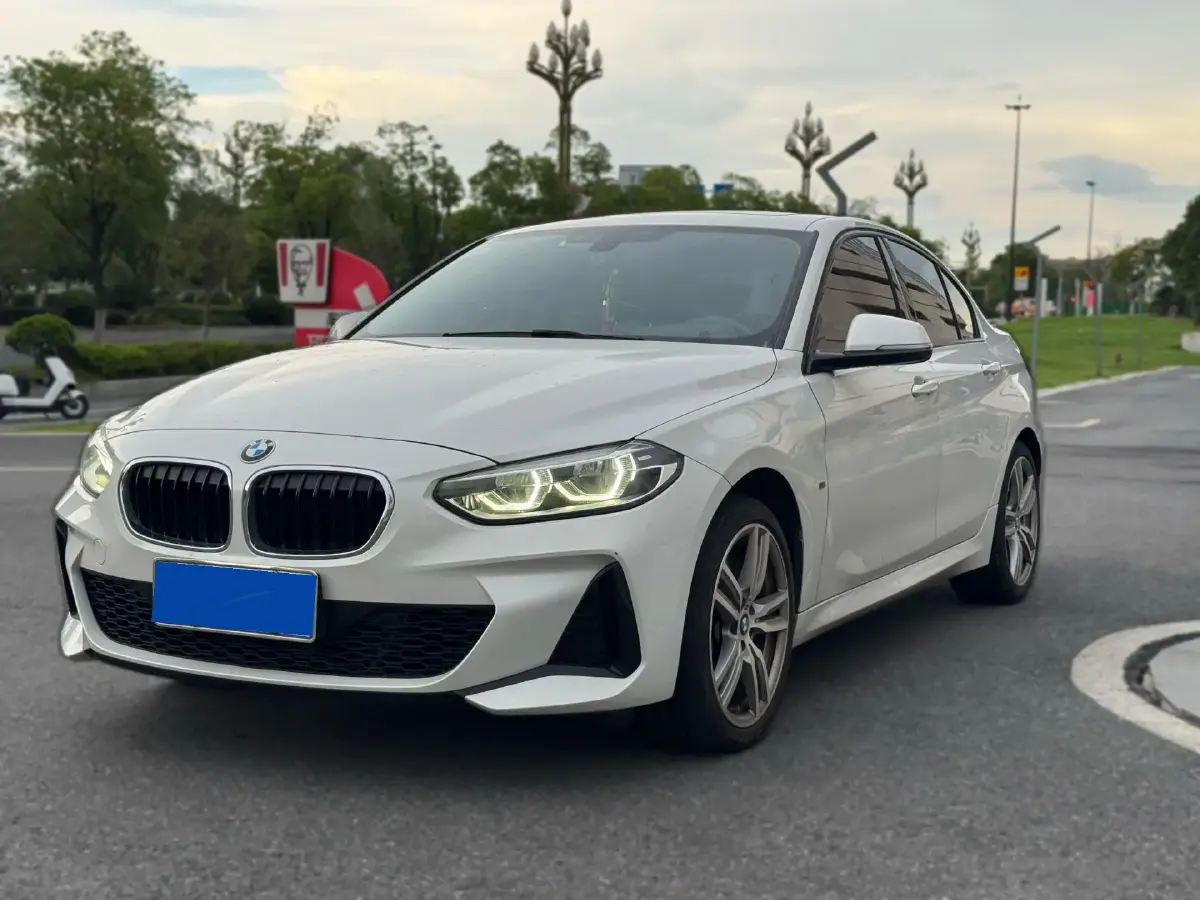 2020 BMW 1 Series 2.0T 192HP L4 7DCT