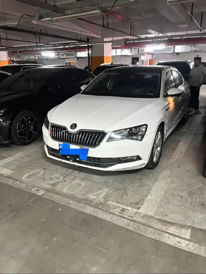 2018 Skoda Superb 1.8T 180HP L4 7DCT