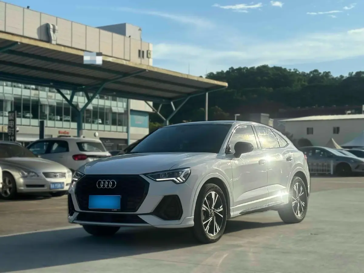 2022 Audi Q3 Sportback 2.0T 186HP L4 7DCT