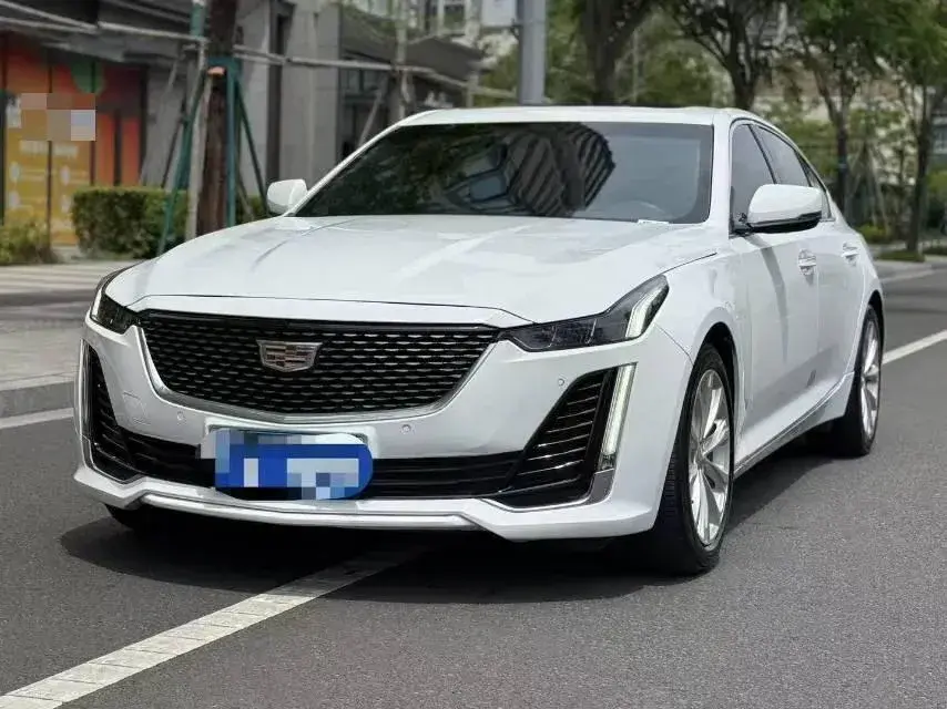 2022 Cadillac CT5 2.0T 237HP L4 10AT