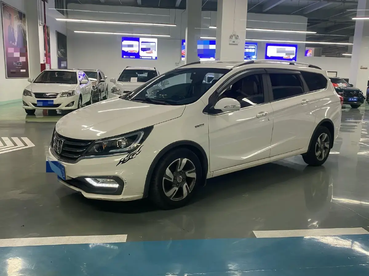 2017 BaoJun 310W 1.5L 105HP L4 6MT