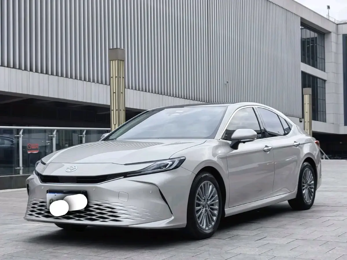 2024 Toyota Camry 2.0L 173HP L4 CVT