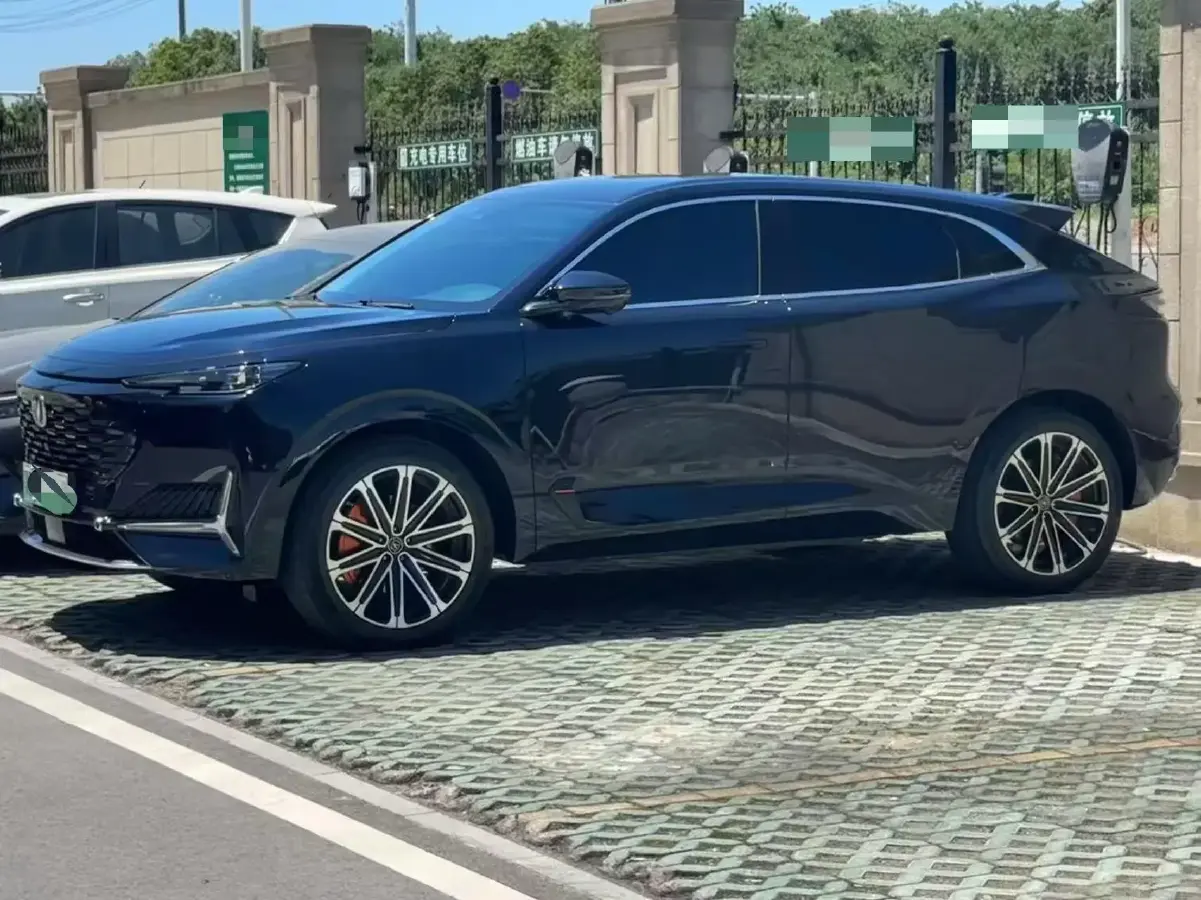 2022 ChangAn UNI-K iDD 1.5T 170HP L4 6TCT PHEV 30.74KWH