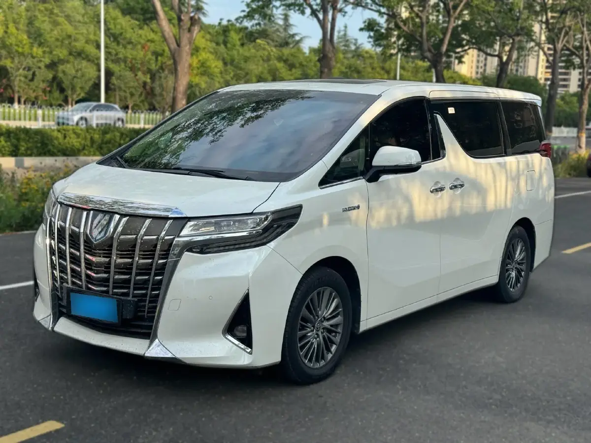 2020 Toyota Alphard 2.5L 117HP L4 E-CVT Hybrid