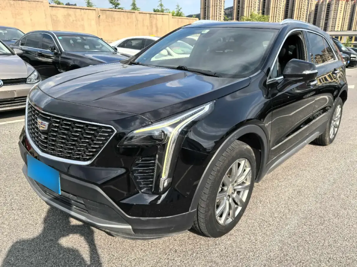 2020 Cadillac XT4 2.0T 241HP L4 9AT