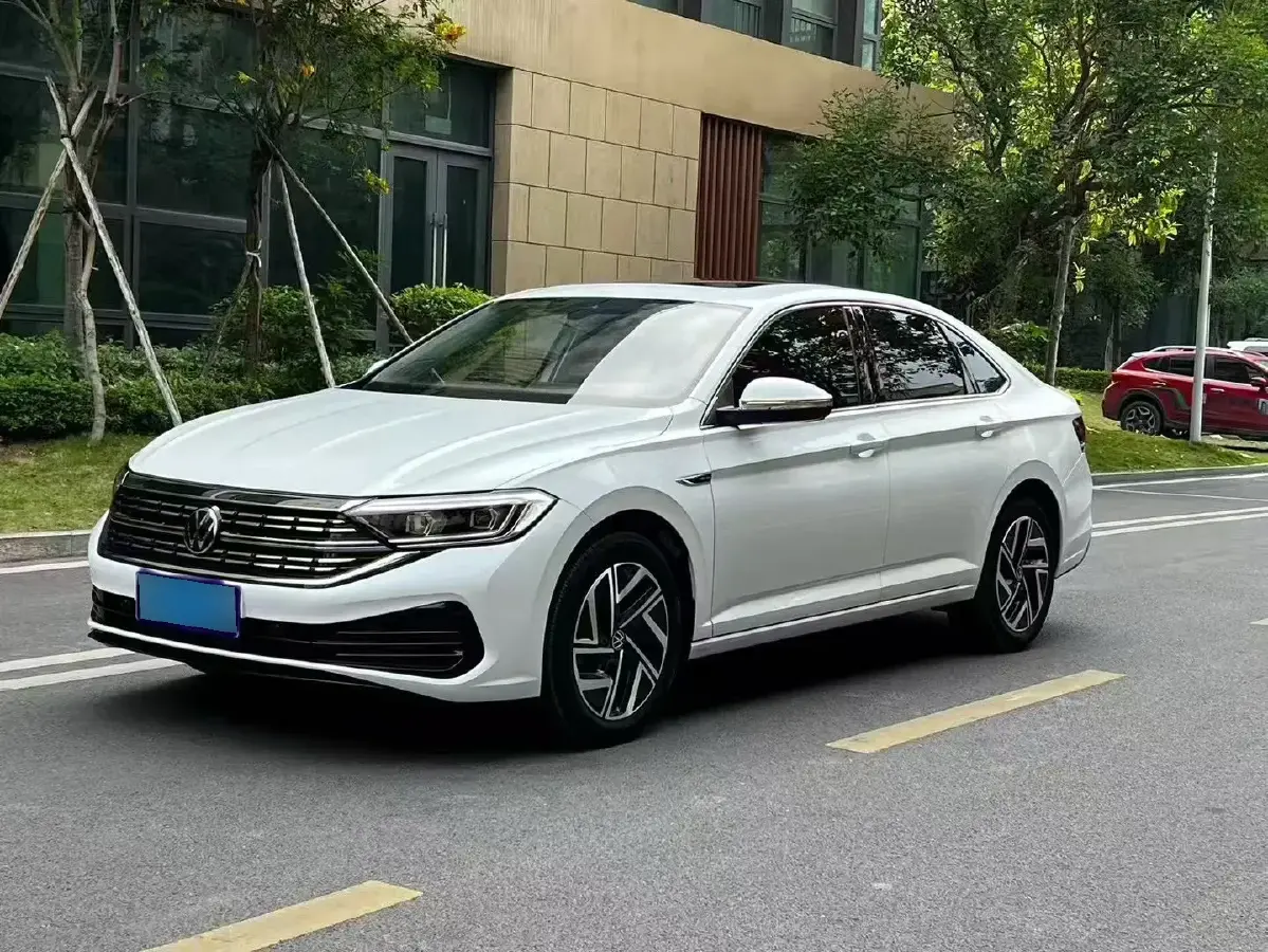 2023 Volkswagen Sagitar 1.4T 150HP L4 7DCT