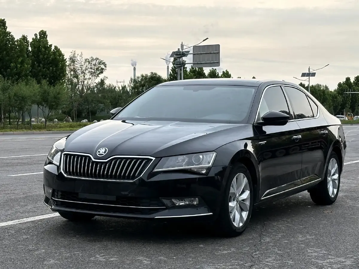 2018 Skoda Superb 1.8T 180HP L4 7DCT