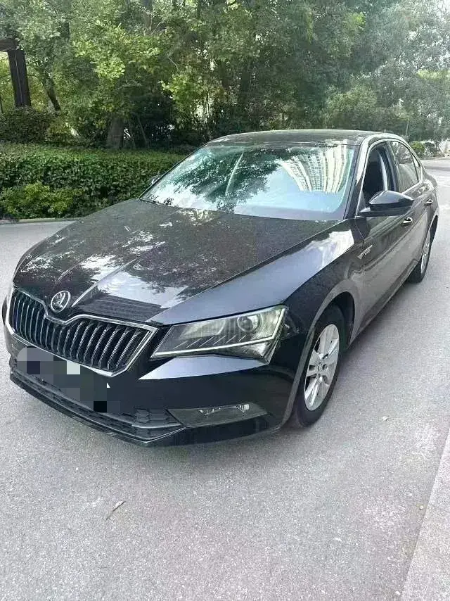 2019 Skoda Superb 2.0T 186HP L4 7DCT