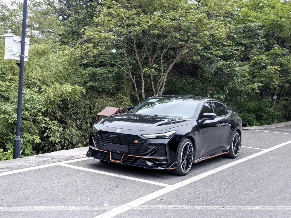 2023 ChangAn UNI-V 1.5T 188HP L4 7DCT