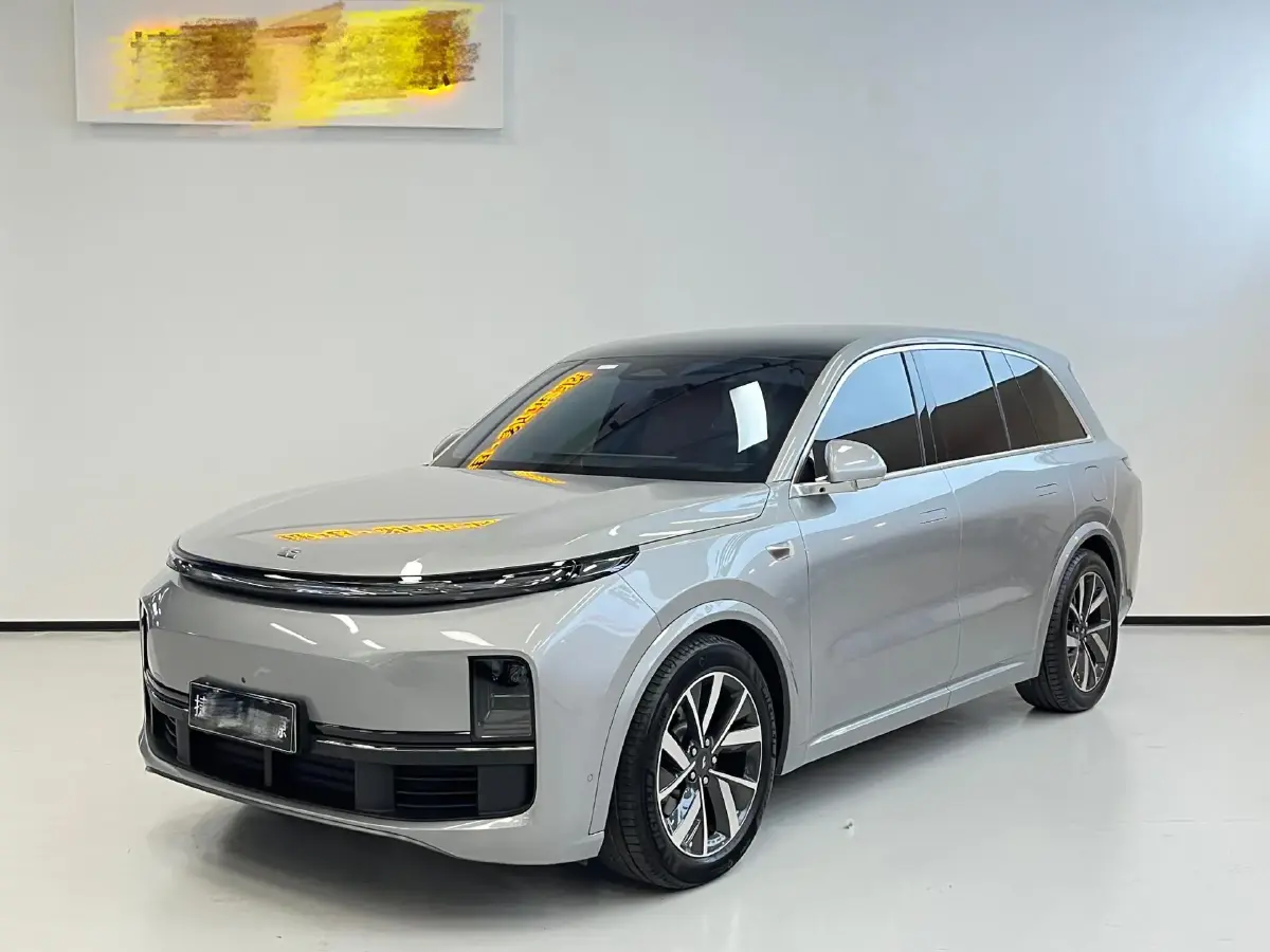 2023 Li L8 Range Extended 154HP REEV 40.9KWH