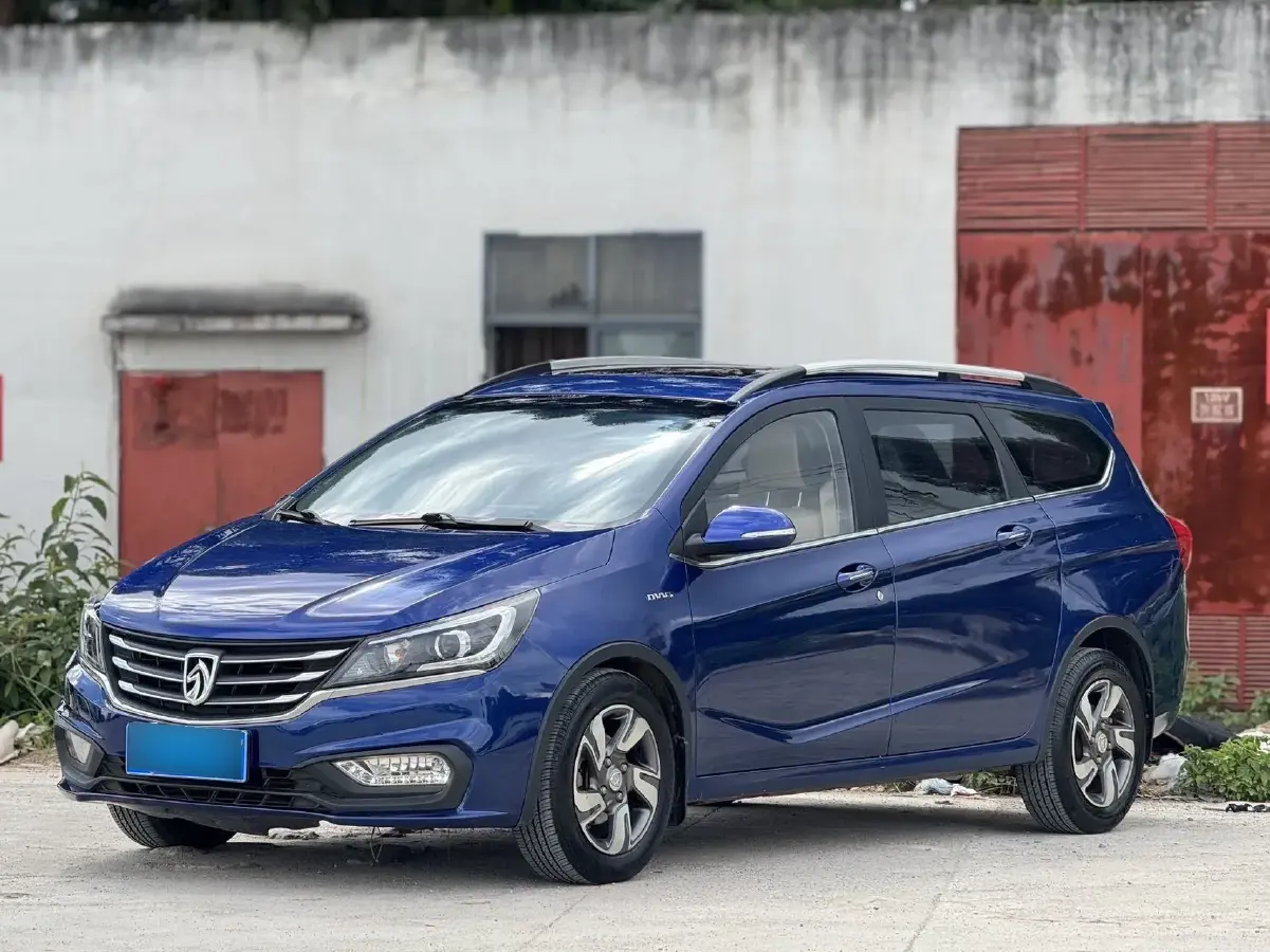 2017 BaoJun 310W 1.5L 112HP L4 6MT