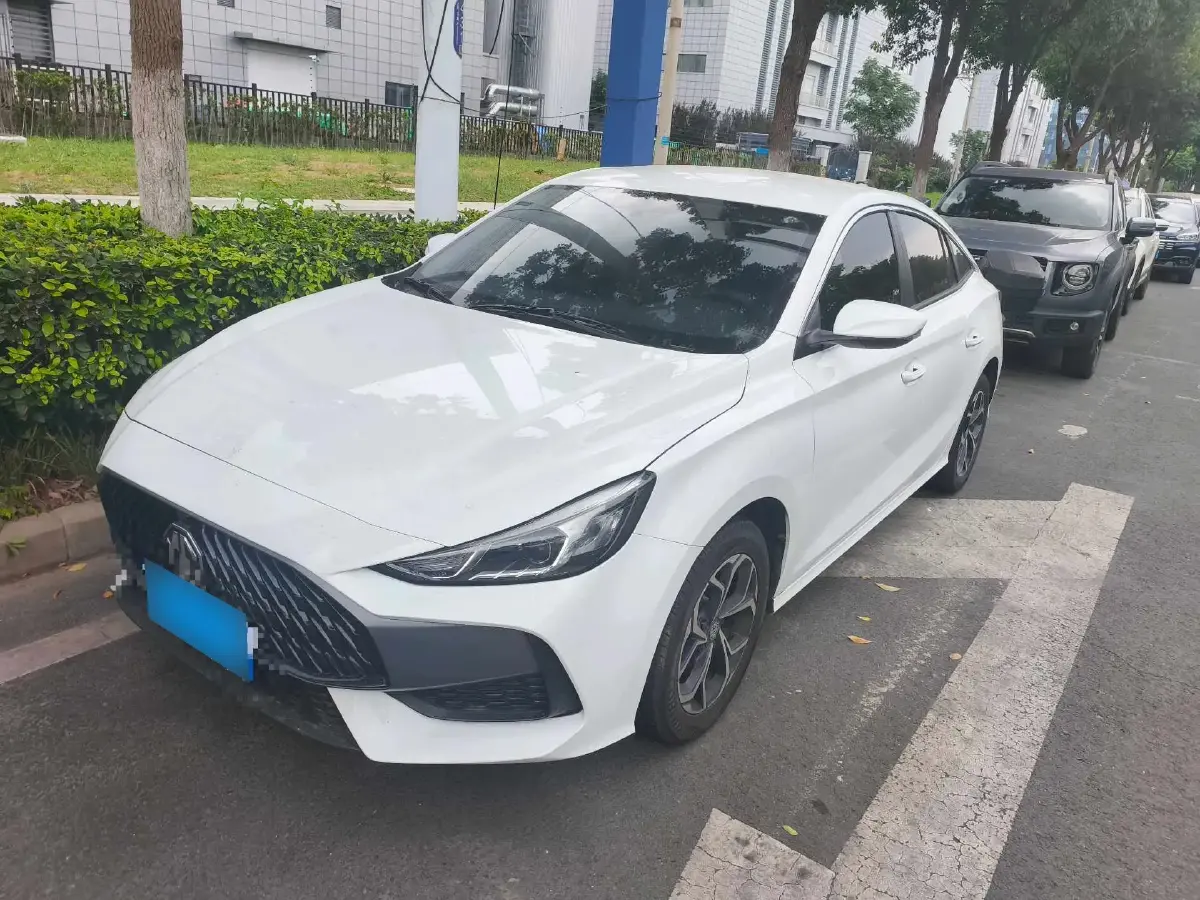 2025 MG 5 1.5L 129HP L4 CVT