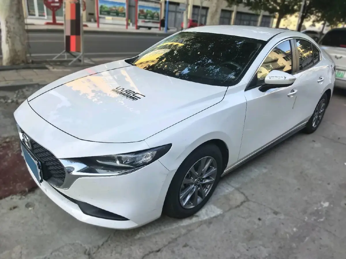 2020 Mazda 3 Axela 1.5L 117HP L4 6AT
