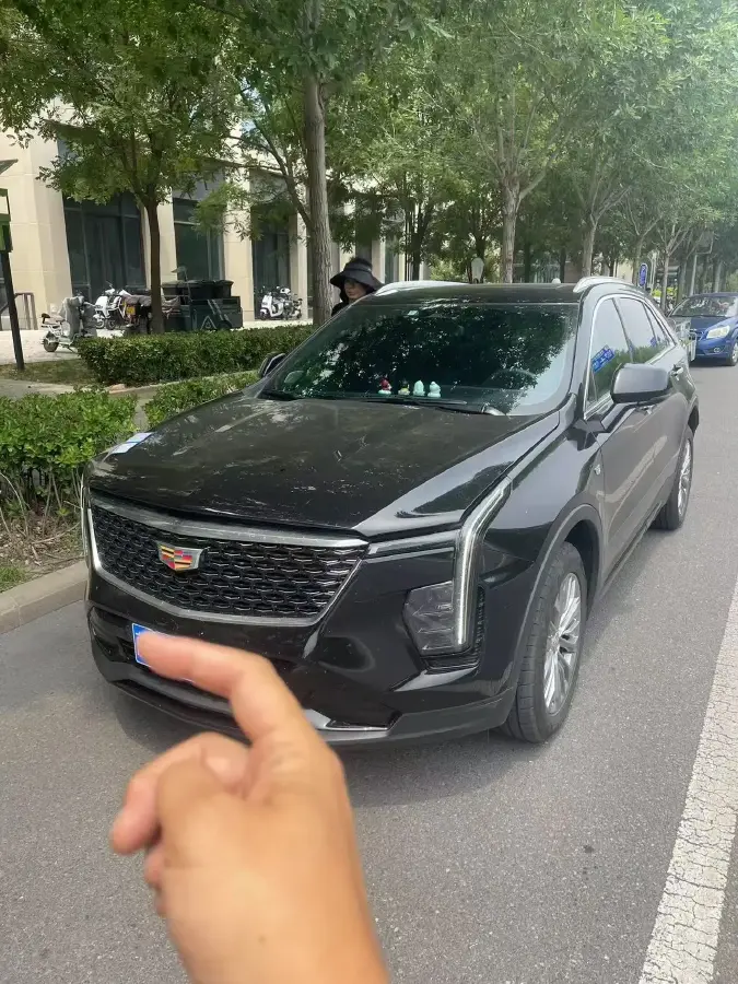 2024 Cadillac XT4 2.0T 237HP L4 9AT