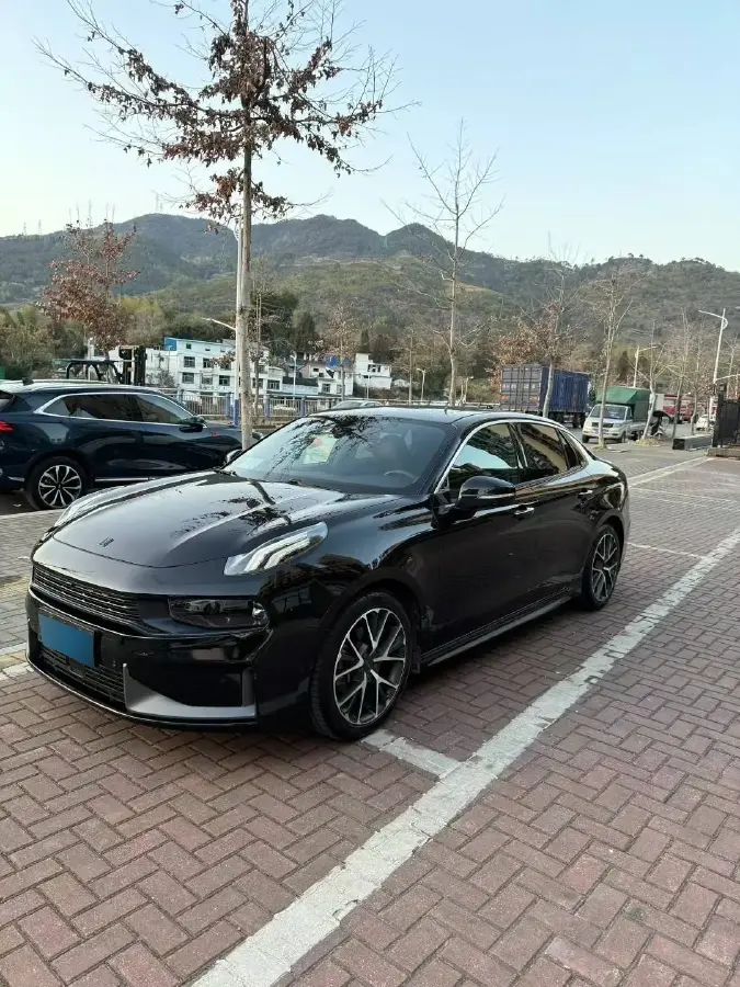 2021 LYNK&CO 03 2.0T 190HP L4 6AT