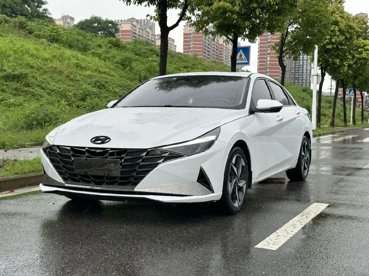 2021 Hyundai Elantra 1.5L 115HP L4 CVT