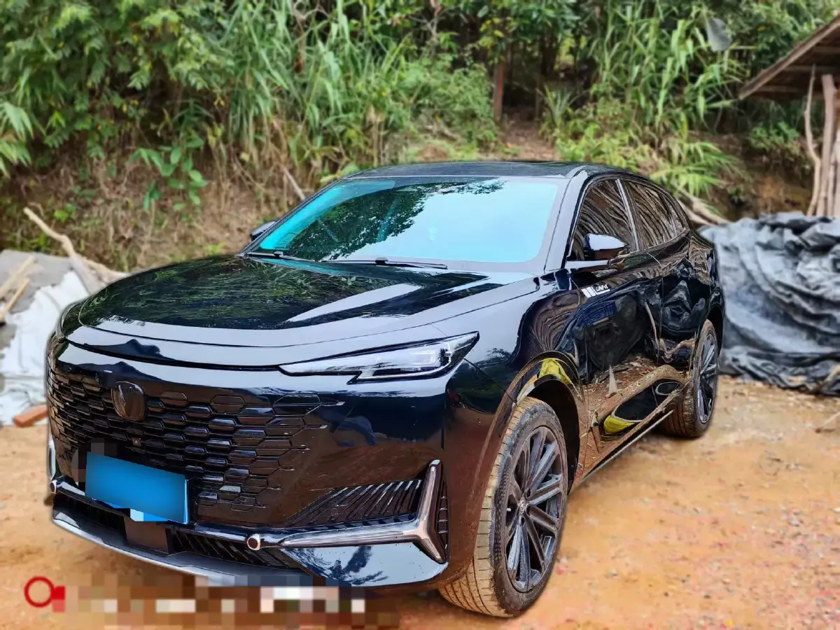 2021 ChangAn UNI-K 2.0T 233HP L4 8AT