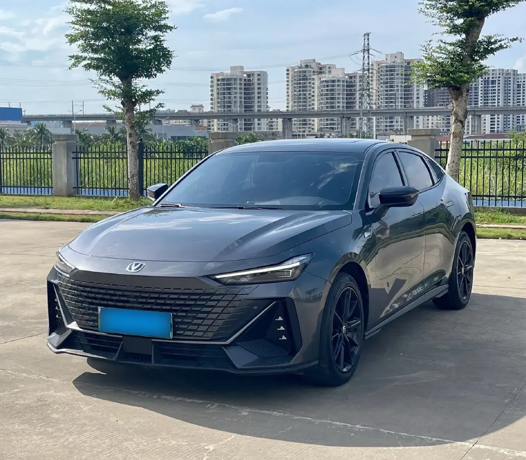 2023 ChangAn UNI-V iDD 1.5T 170HP L4 6TCT PHEV 18.4KWH