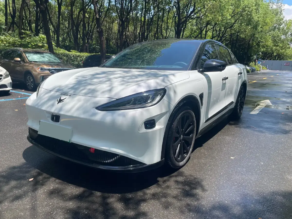 2023 ARCFOX αS BEV 74.5KWH