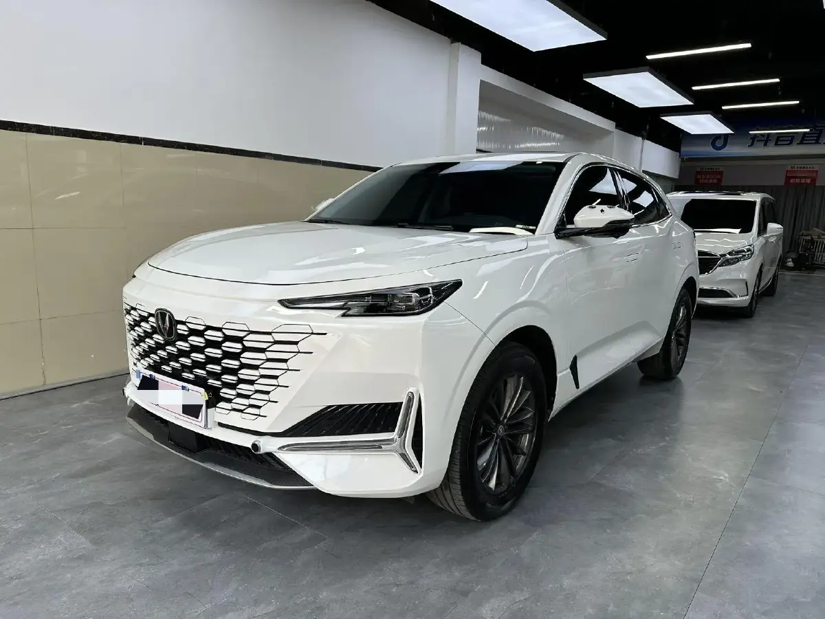 2024 ChangAn UNI-K 2.0T 233HP L4 8AT
