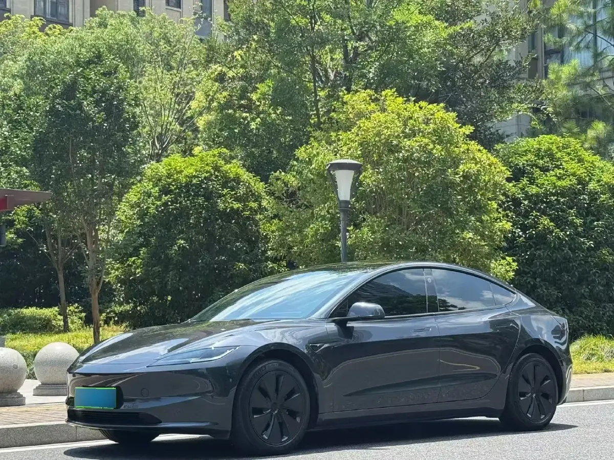 2023 Tesla Model 3 BEV 60KWH