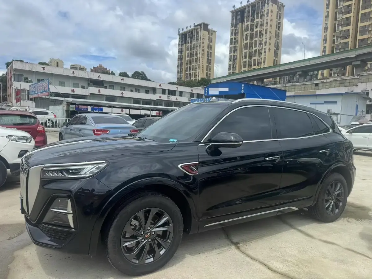 2023 HongQi HS5 2.0T 252HP L4 8AT
