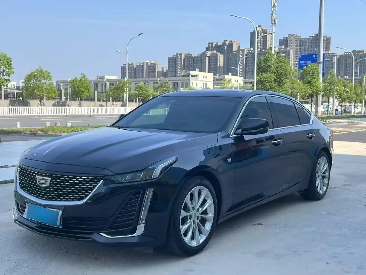 2022 Cadillac CT5 2.0T 237HP L4 10AT