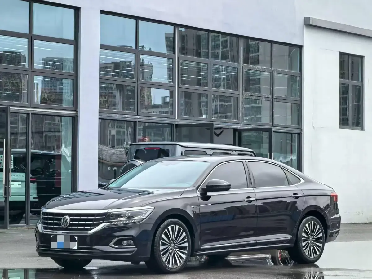 2019 Volkswagen Passat 2.0T 186HP L4 7DCT