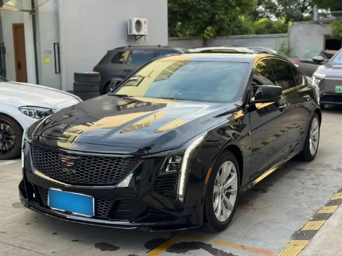 2024 Cadillac CT5 2.0T 237HP L4 10AT