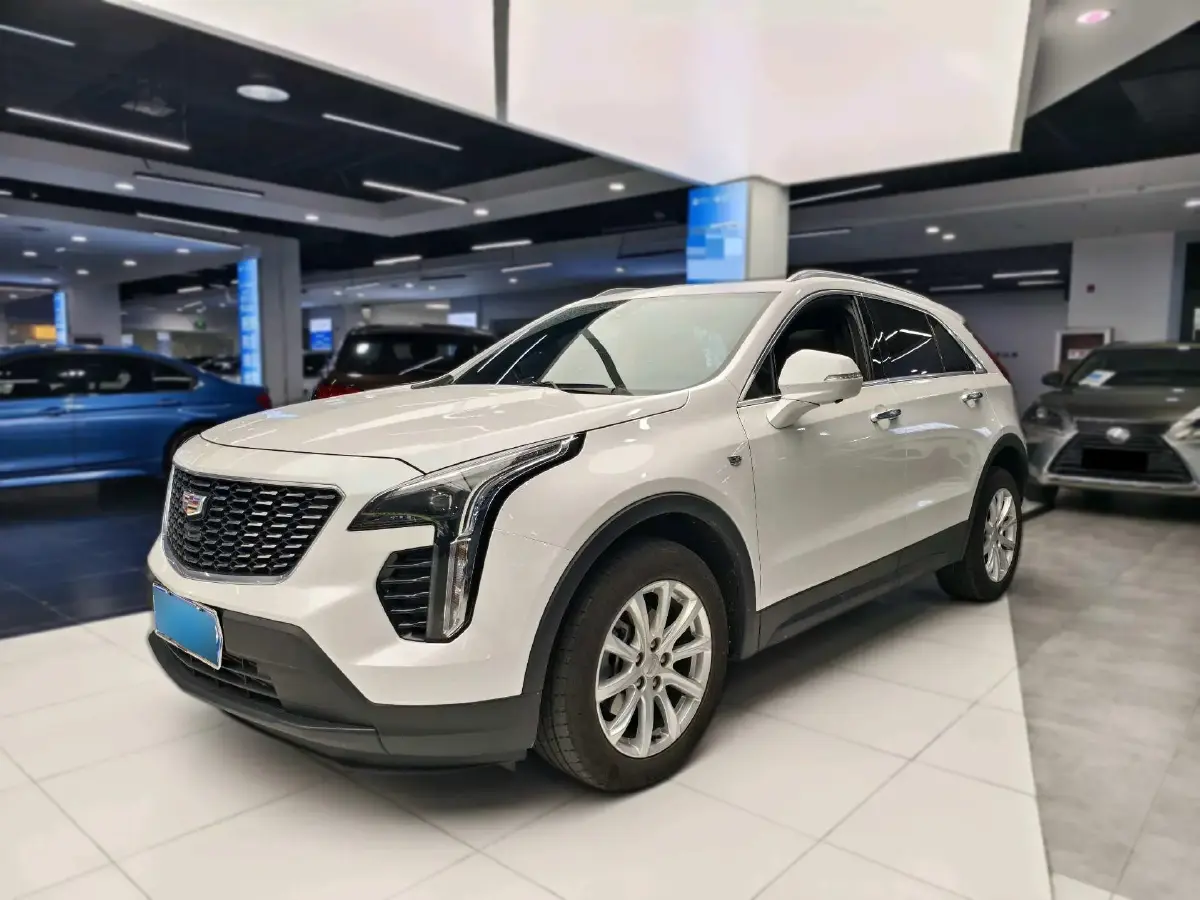 2022 Cadillac XT4 2.0T 237HP L4 9AT