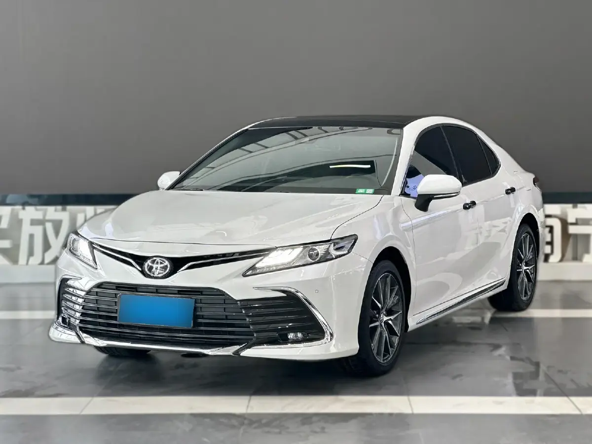 2023 Toyota Camry 2.5L 207HP L4 8AT