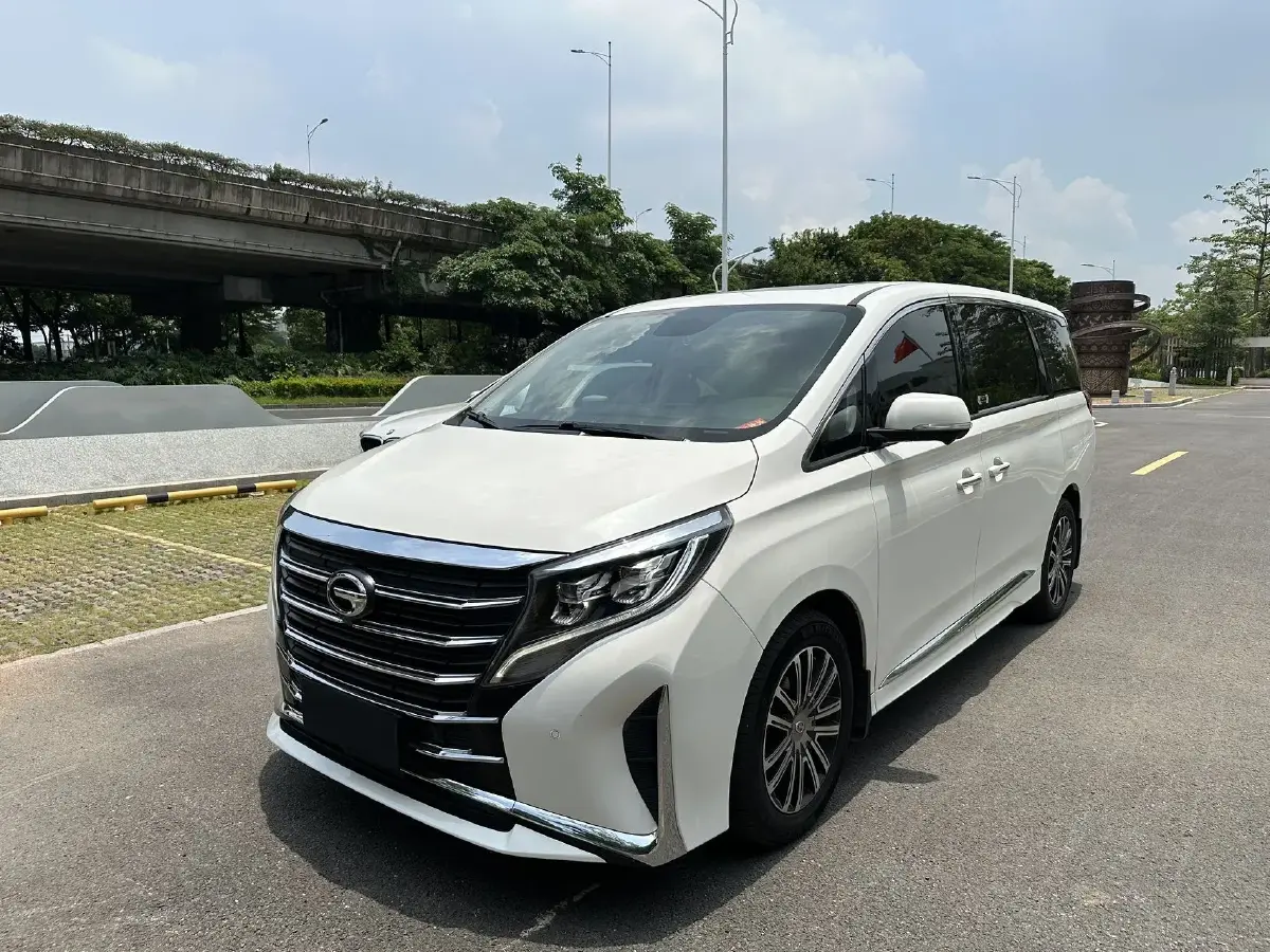 2021 GAC Trumpchi M8 2.0T 252HP L4 8AT