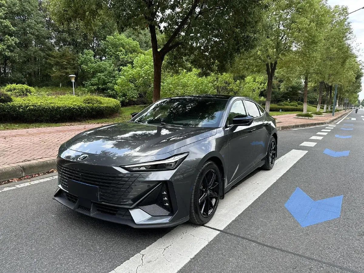 2023 ChangAn UNI-V 1.5T 188HP L4 7DCT