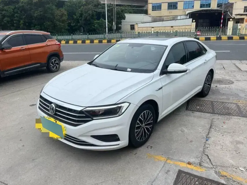 2021 Volkswagen Sagitar 1.2T 116HP L4 7DCT