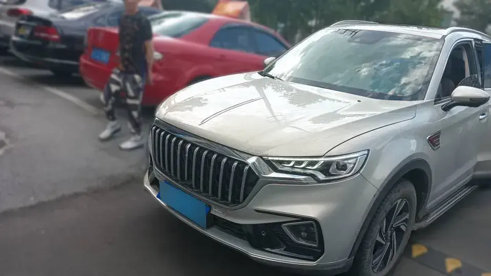 2022 HongQi HS5 2.0T 224HP L4 6AT